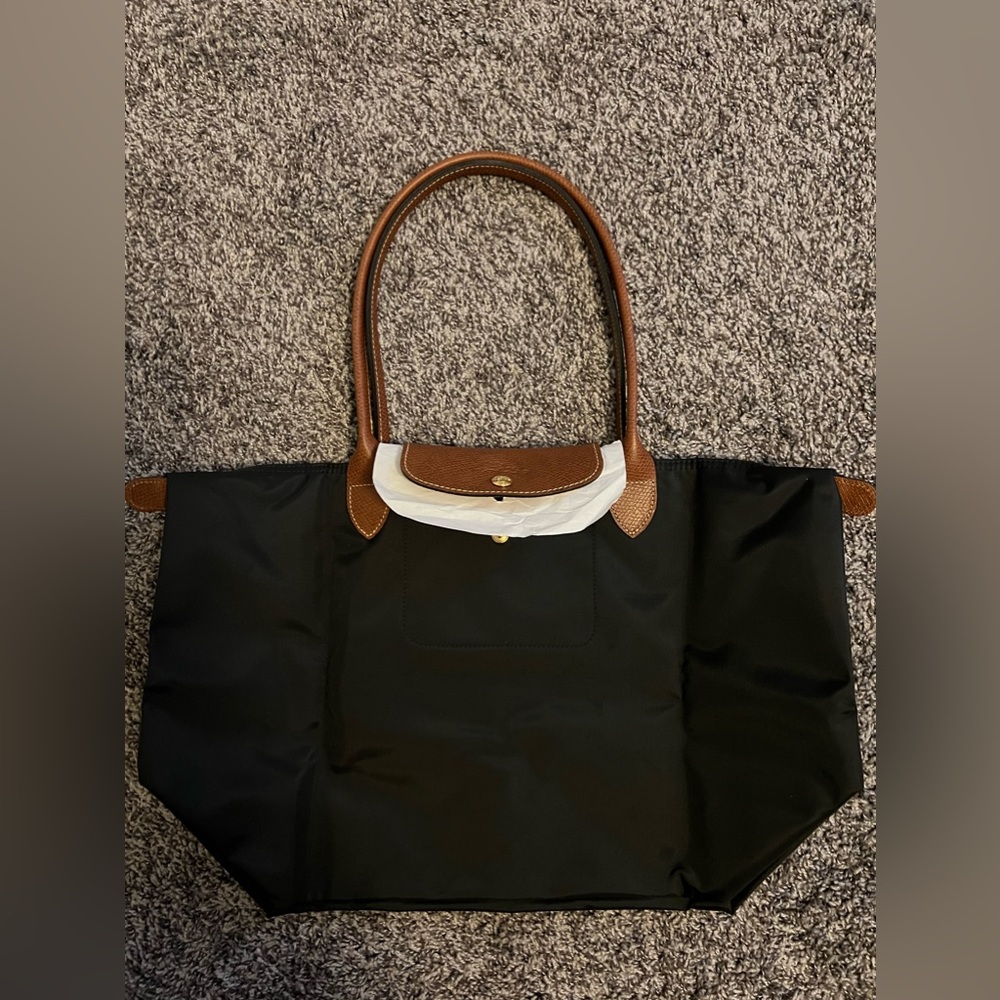 Long champ LE PLIAGE ORIGINAL M TOTE BAG in Black.